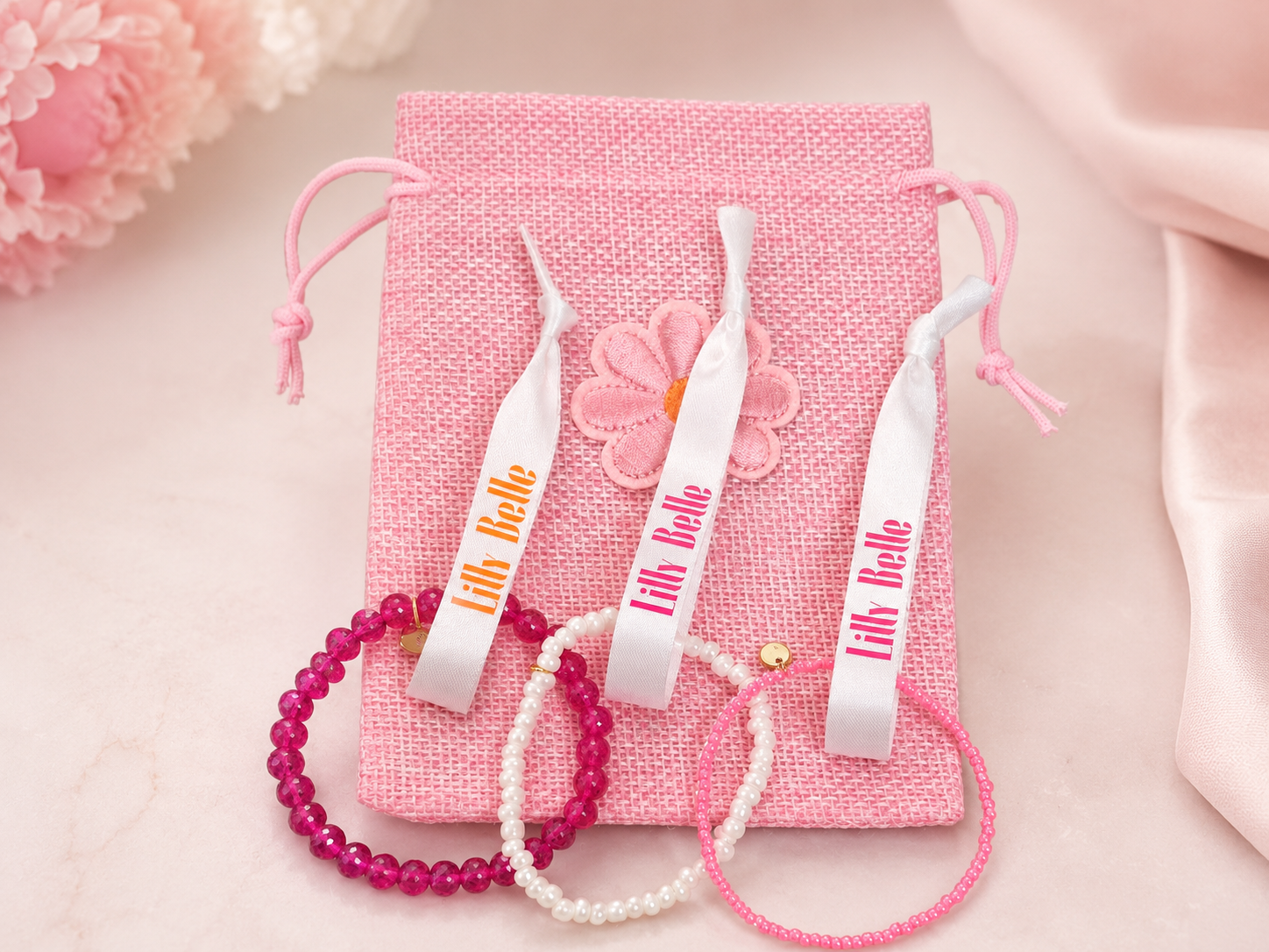 Vrolijke set van 3 kralenarmbandjes roze/wit – inclusief cadeauzakje