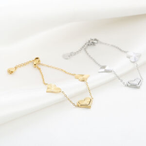 Shiny Hearts armband – goudkleurig of zilverkleurig, inclusief cadeauzakje