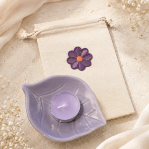 Lief Cadeautje Lavendel – Schaaltje met Geurtheelichtje in Cadeauzakje